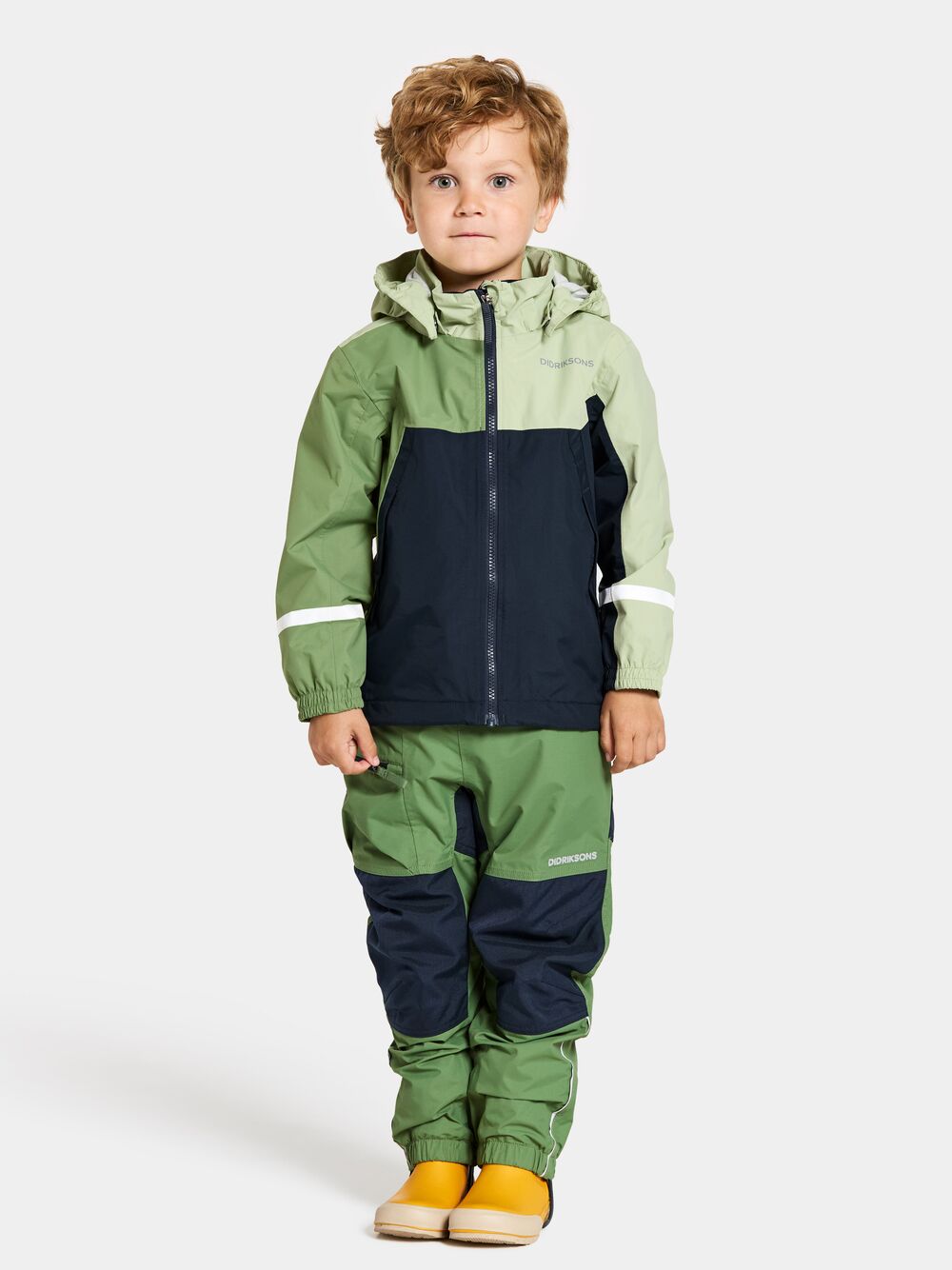 Light Algae Green