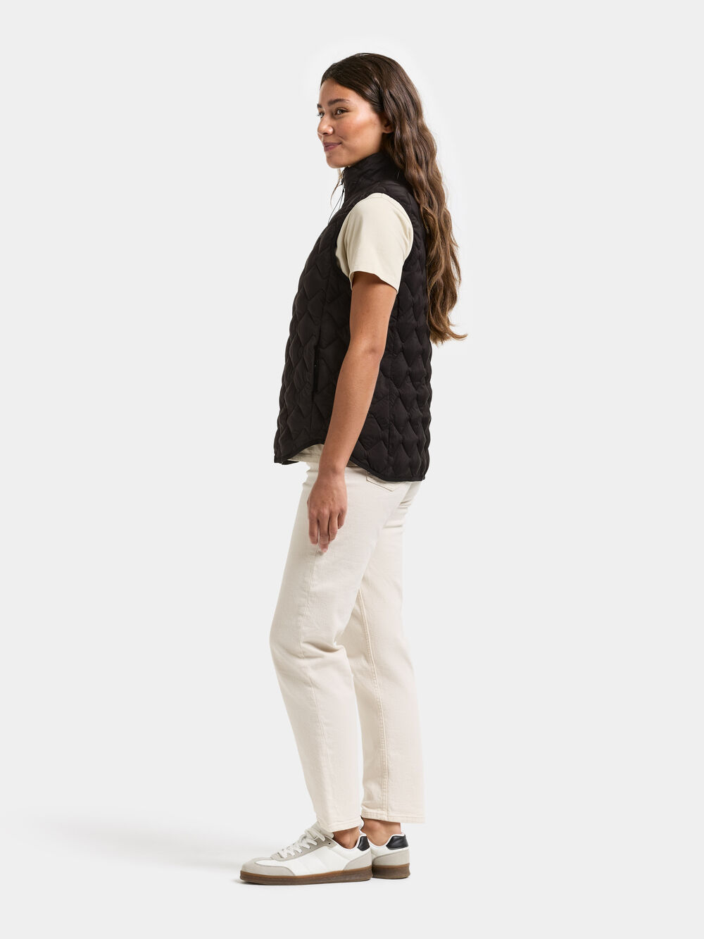 Evy Vest Black
