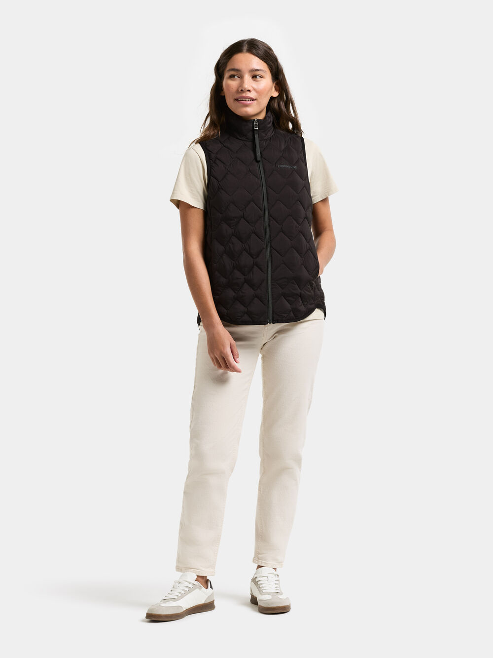 Evy Vest Black