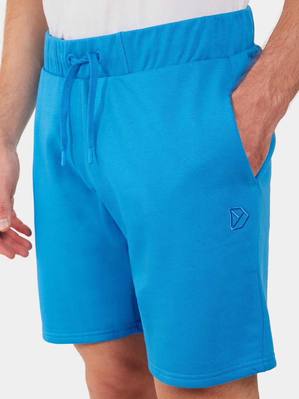 FEJAN USX SHORTS-332-model-detail-01
