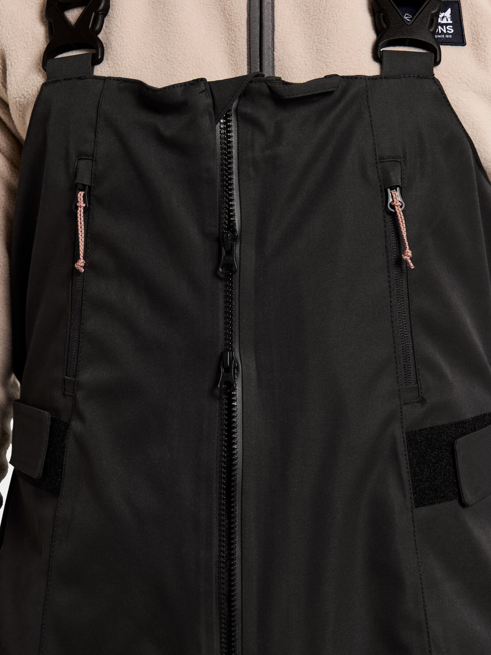 Aegis Pants Black