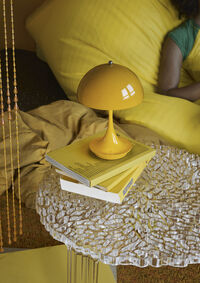 Panthella 160 Bordlampe Bærbar V3 Opaque Yellow