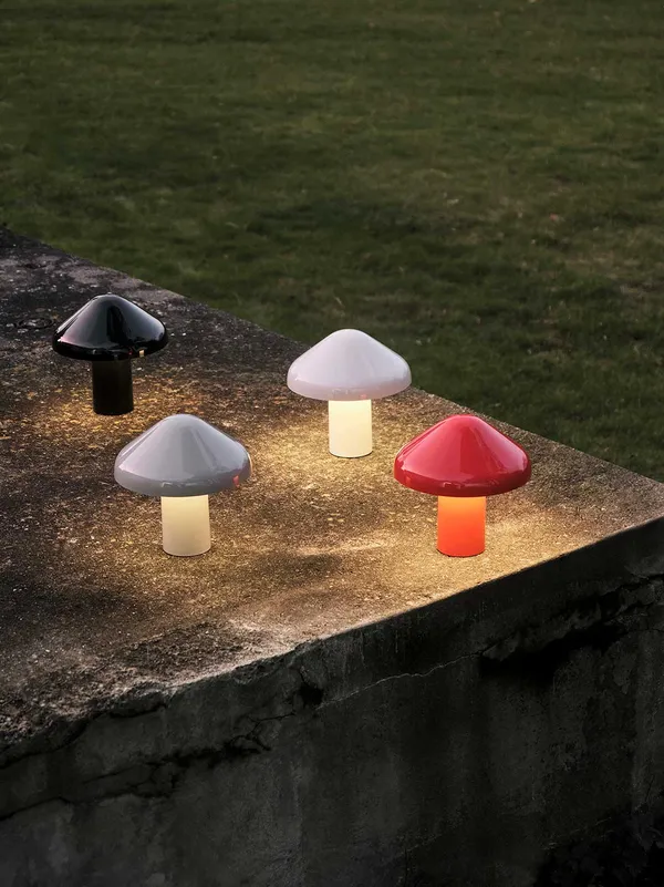 Pao Bordslampa portabel Cream White