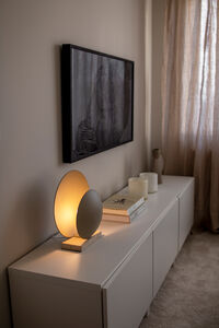 Orbit Bordlampe Beige / Travertin