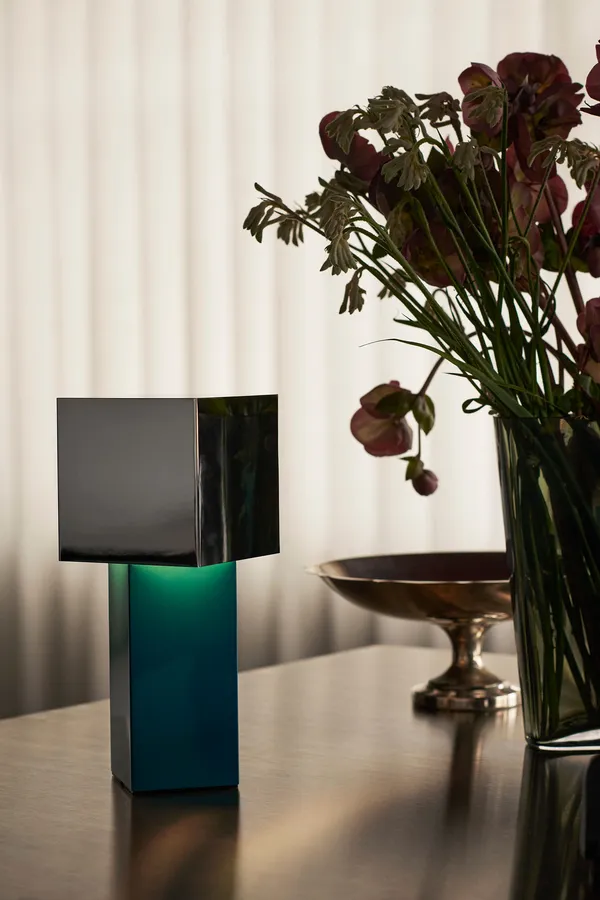 Pivot ATD7 Bærbar Bordlampe Blå/Silver