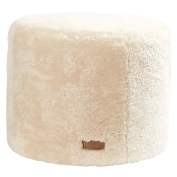 Frida Rund Saueskinnspuff 50x40cm Creme