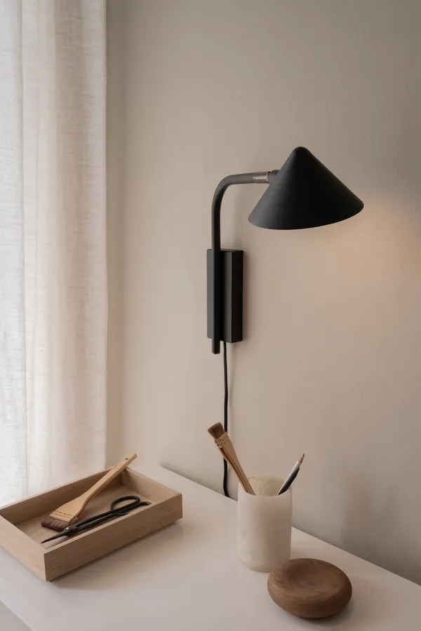 Kuro Vägglampa
