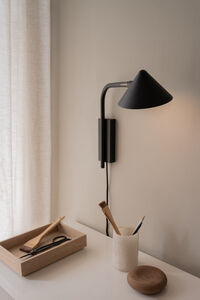 Kuro Vägglampa