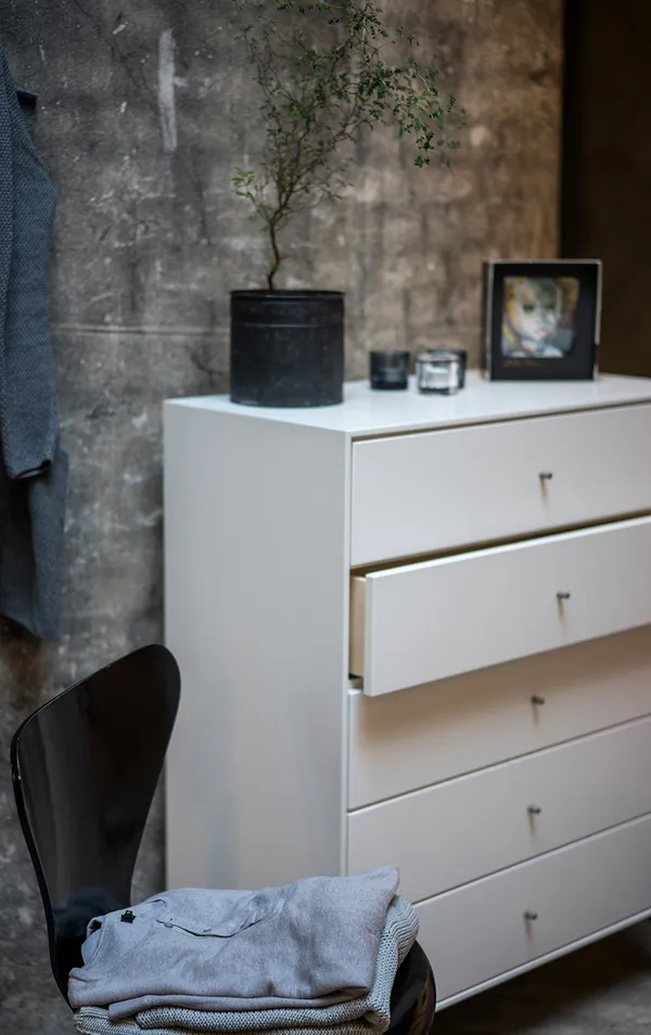 Volt Kommode 5 Skuffer Beige/Rustfrit Stål