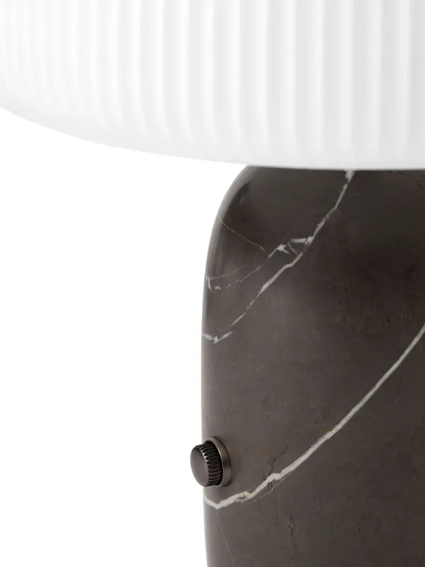 592 Sculpture Table Lamp Ø36 cm White