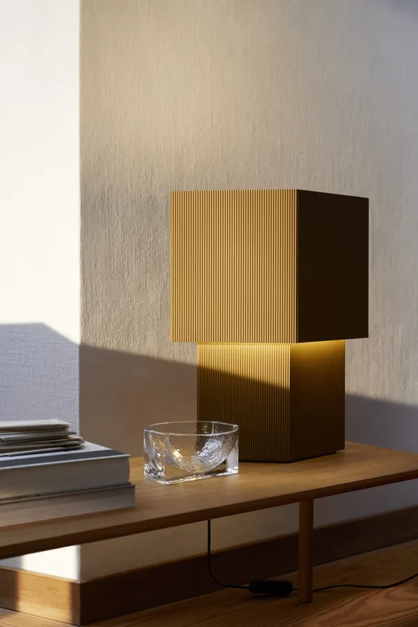 Romb 48 Bordlampe Spidskommen