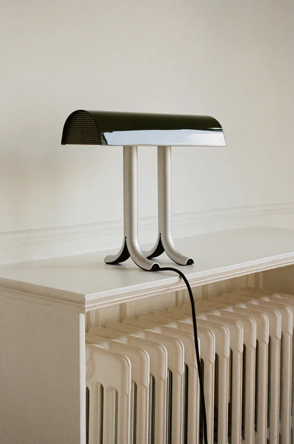 Anagram Bordlampe Iron Black
