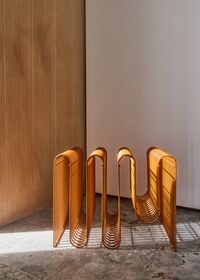 Curva Avisstativ Amber