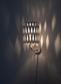 Signature 18 Vegglampe Hvit