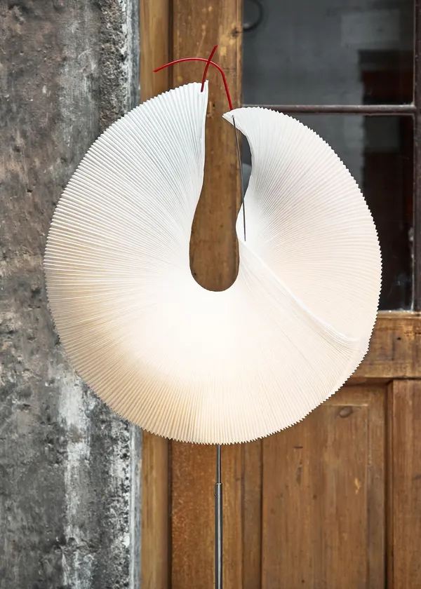 Yoruba Rose Gulvlampe Hvid