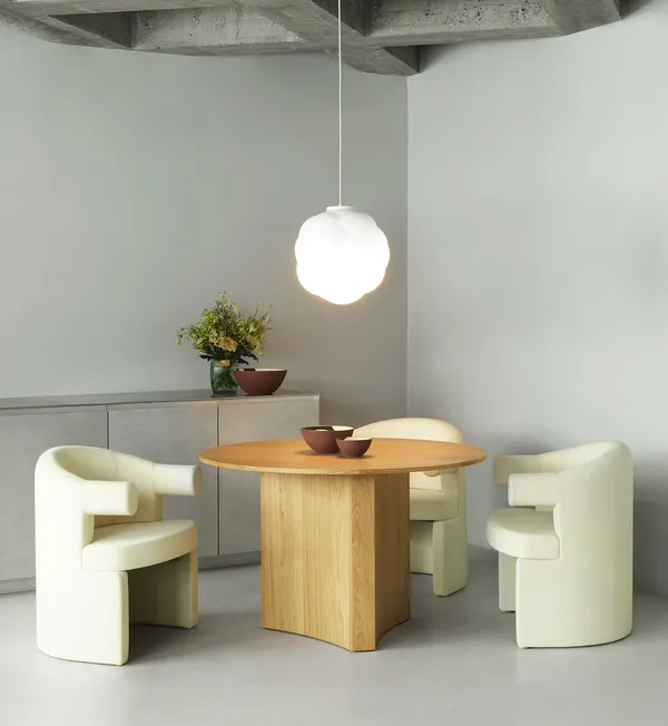 Bue Dining Table Ø120 cm Oak