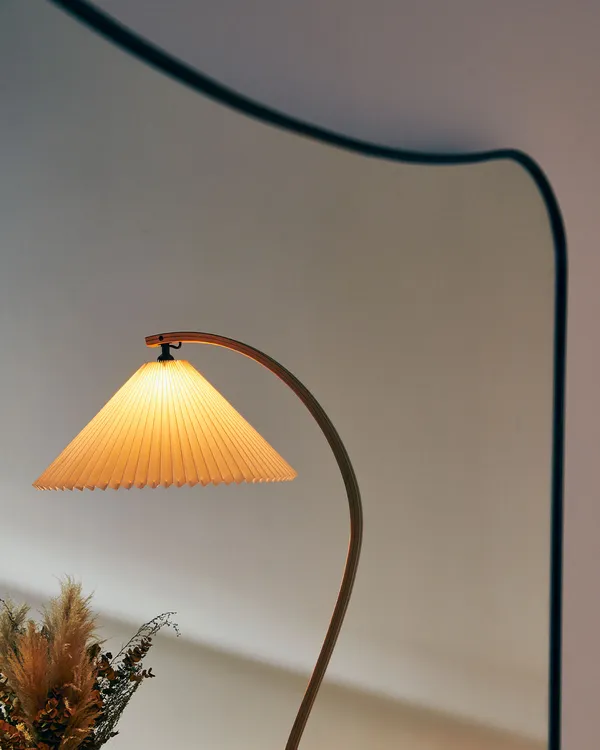 Timberline Gulvlampe Hvit