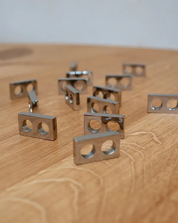 Bobbe Knopp Titanium
