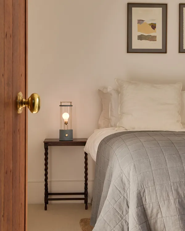 Farrow & Ball The Muse 2.0 Transportabel Lampe Selvedge Blue