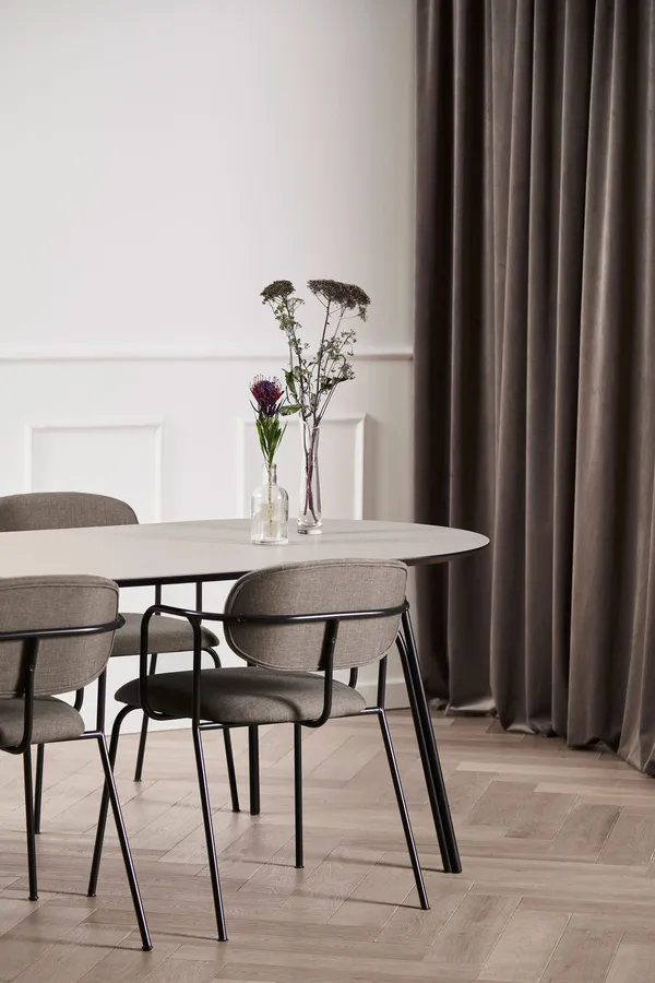 Tree Spisebord L: 220cm Beige Top / Sorte Ben