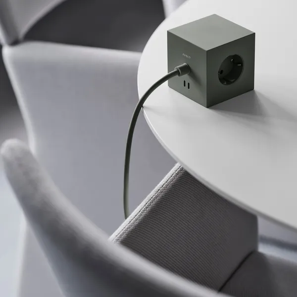 Square 1 Forlængerledning med USB-C / Magnet 18 m Egegrøn