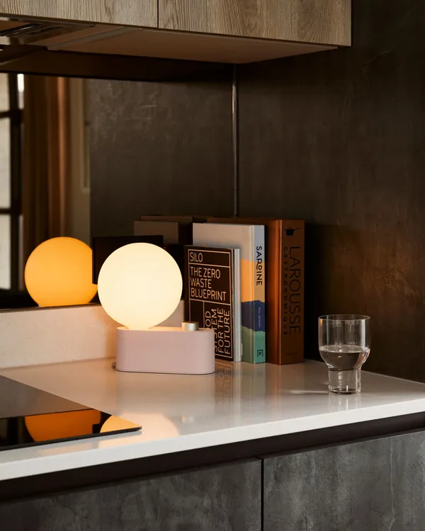 Alumina Table Lamp with Sphere IV Pink