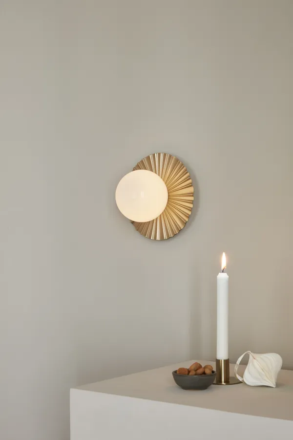 Liila Muuse Væg-/Loftslampe 200 mm Nordic Gold / Opal