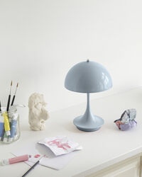 Panthella 160 Bordlampe Bærbar Pale Blue Opal Acryl