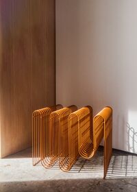 Curva Avisstativ Amber