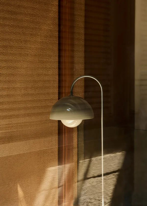 Flowerpot VP12 Golvlampa Grey Beige