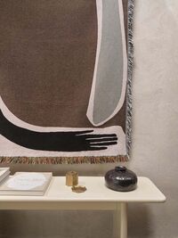 Pose Tapestry Teppe / Veggpynt 120x170 cm Coffee