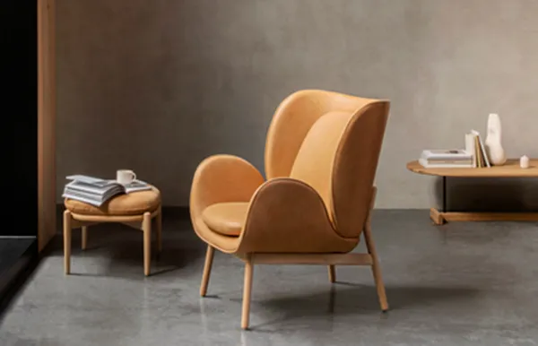 Embrace Armchair With Footstool L Vintage Cognac