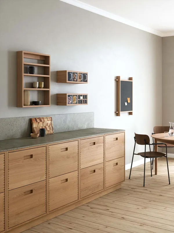 A-Podium Hylla Vitbetsad Ek