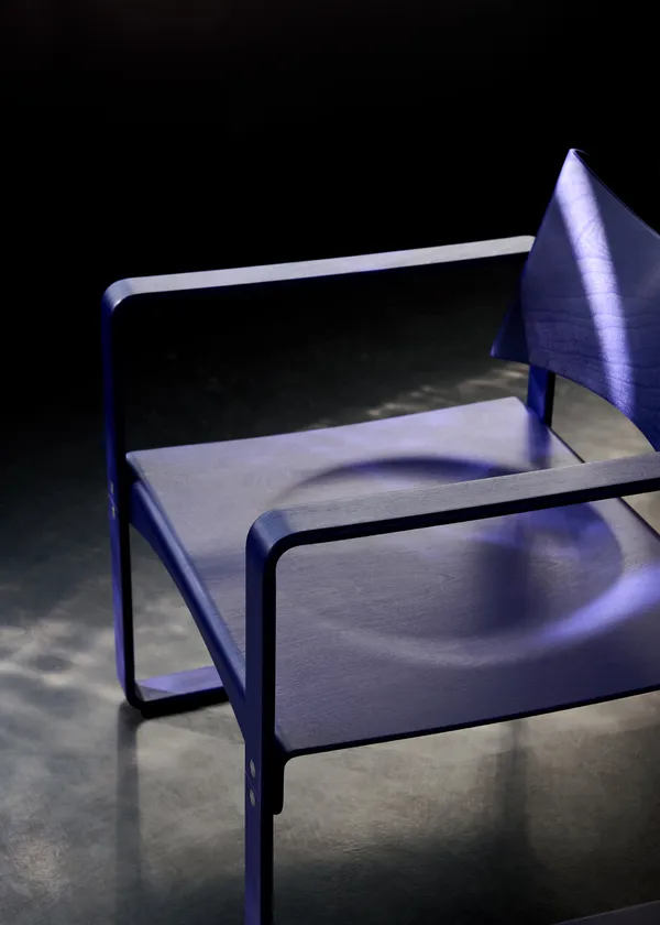Series 270 F Lenestol Klein Blue