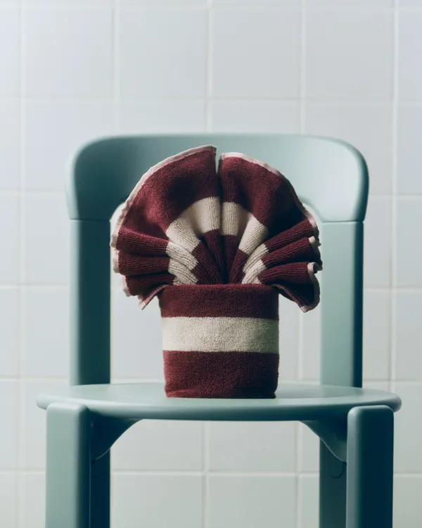 Stripe Handduk 40x60 cm Vinröd