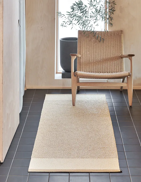 Edit Teppe Beige / Vanilla / Metallic 70x200 cm