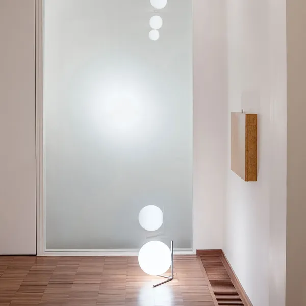 IC Lights T2 Bordslampa Chrome