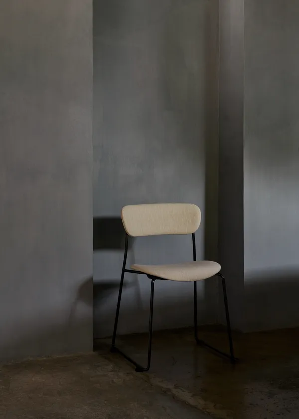 Pavilion AV53 Tuoli Clay 0011