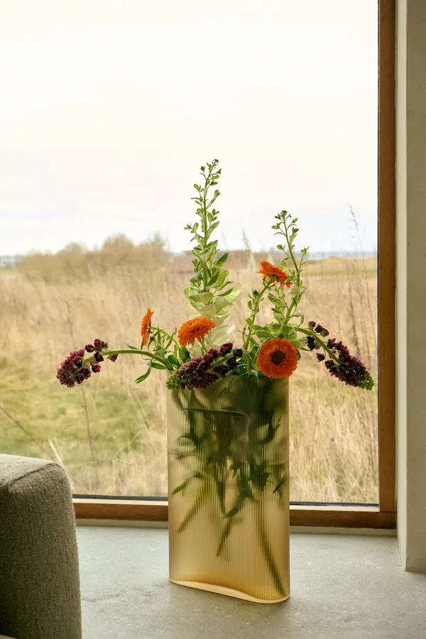 Ridge Vase Frostet Glas 485 cm Taupe
