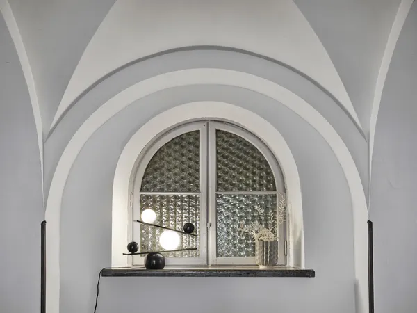 Balance Bordlampe Sort