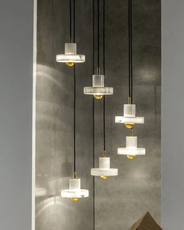 Stone Riippuvalaisin White Marble / Kulta