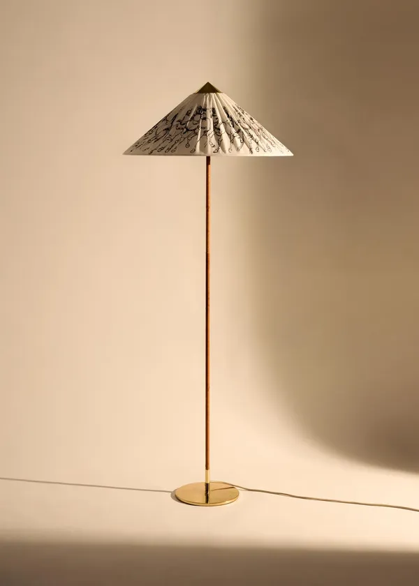 9602 Gulvlampe Special Edition GUBI x Garro Éditions