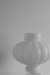 Balloon 08 Vas 30 cm Opalvit