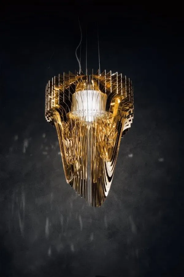 Aria Lysekrone 115 cm Guld
