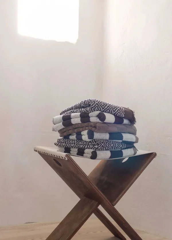 Morocco Kylpypyyhe 70x135 cm Luonnonvalkoinen / Chocolate
