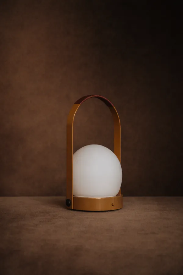 Carrie Bordslampa Portabel Golden Brown