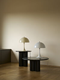 Panthella 320 Bordslampa Opalvit
