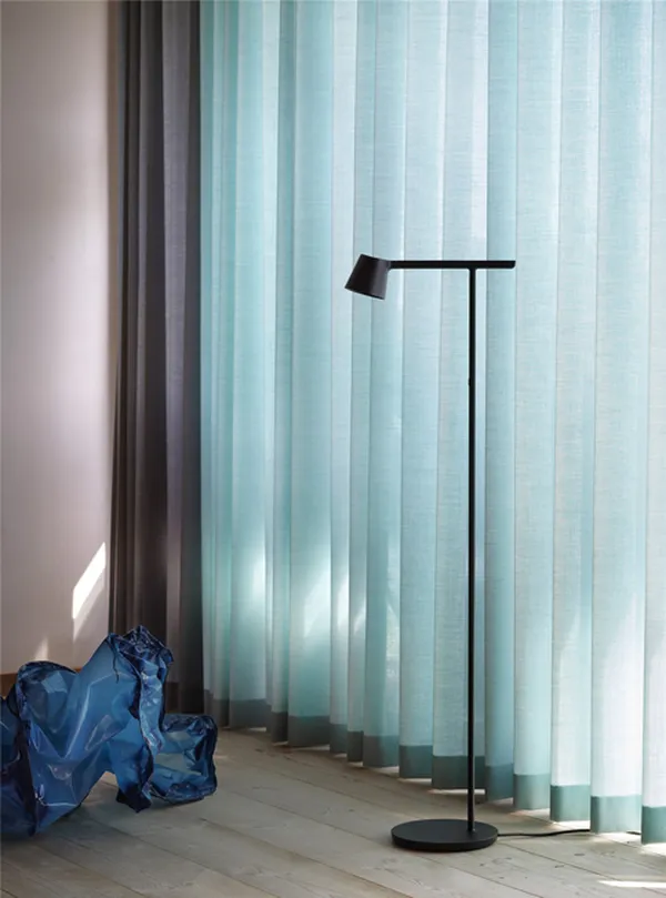 Tip Golvlampa Svart