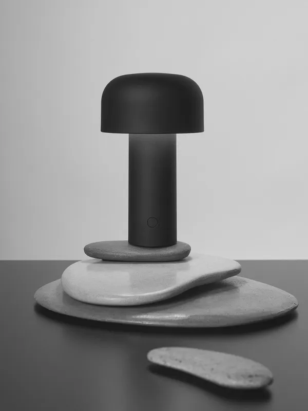 Bellhop Bordslampa Portabel Mattsvart