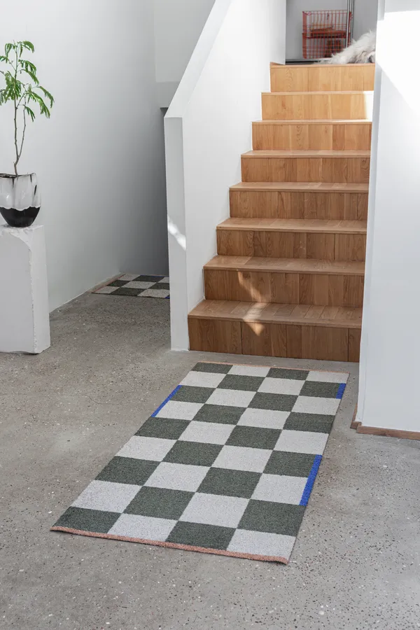 Square Muovimatto 70x150 cm Oliivinvihreä